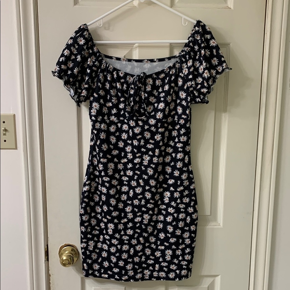 🌷3 for$25🌷Unbranded, US M, Black White & Gold Daisy Print Dress, NWOT